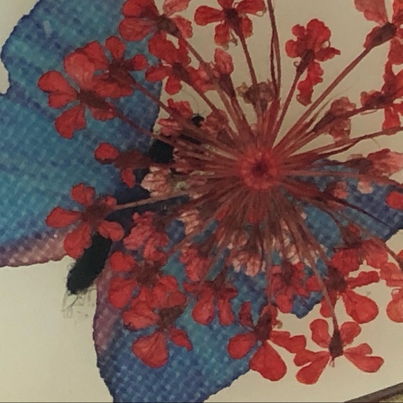 🔥4/$20 Vintage bottle pendant with butterfly - Picture 4 of 5